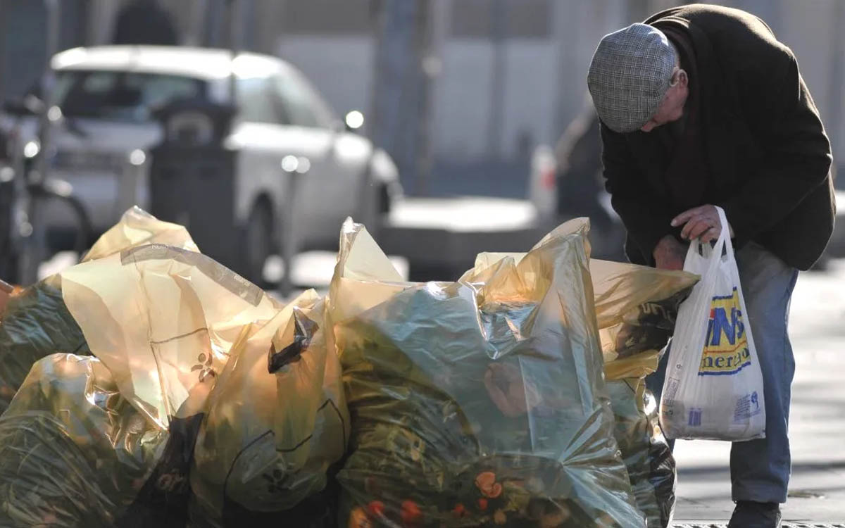 SCHIANTARSI VERSO LA POVERTA'... SCHIANTARSI VERSO LA POVERTA'...